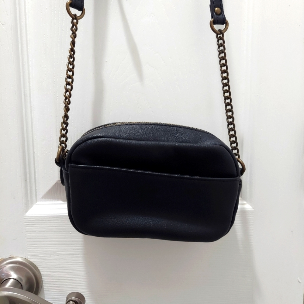 American Eagle Outfitters crossbody bag adjustable strap Black